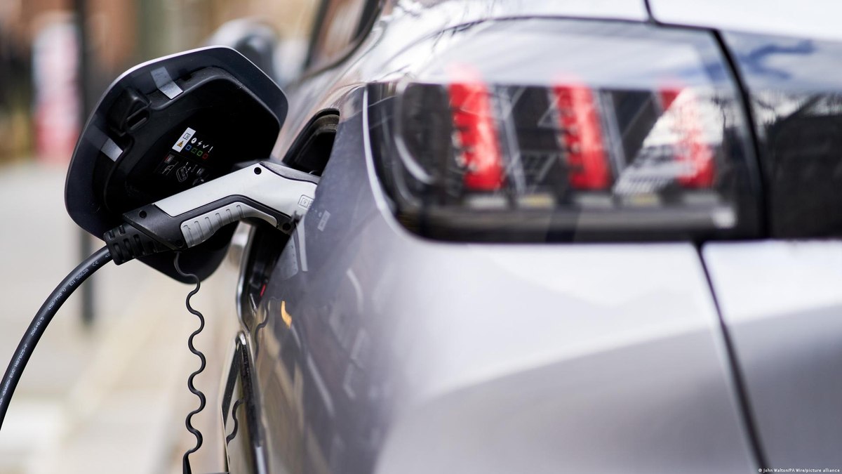 Baterias de carros elétricos são poluentes? Mito ou realidade