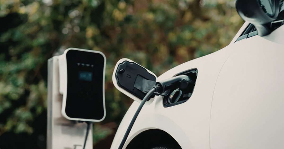 Carro Elétrico: É Realmente Sustentável ou Há Impactos Escondidos?