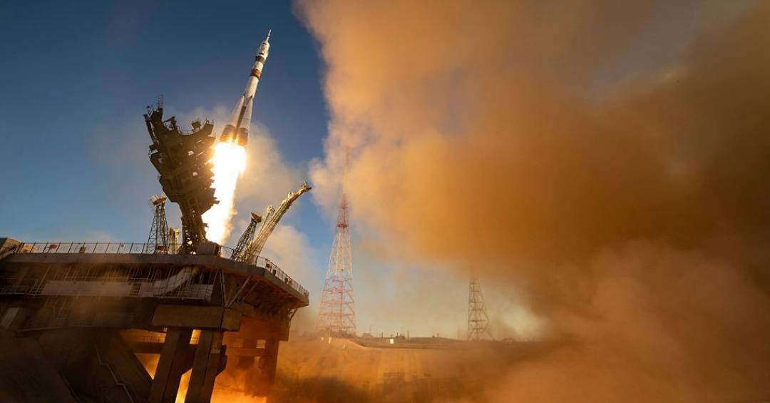 Estação Espacial Internacional recebe nova tripulação e passa a abrigar 10 pessoas