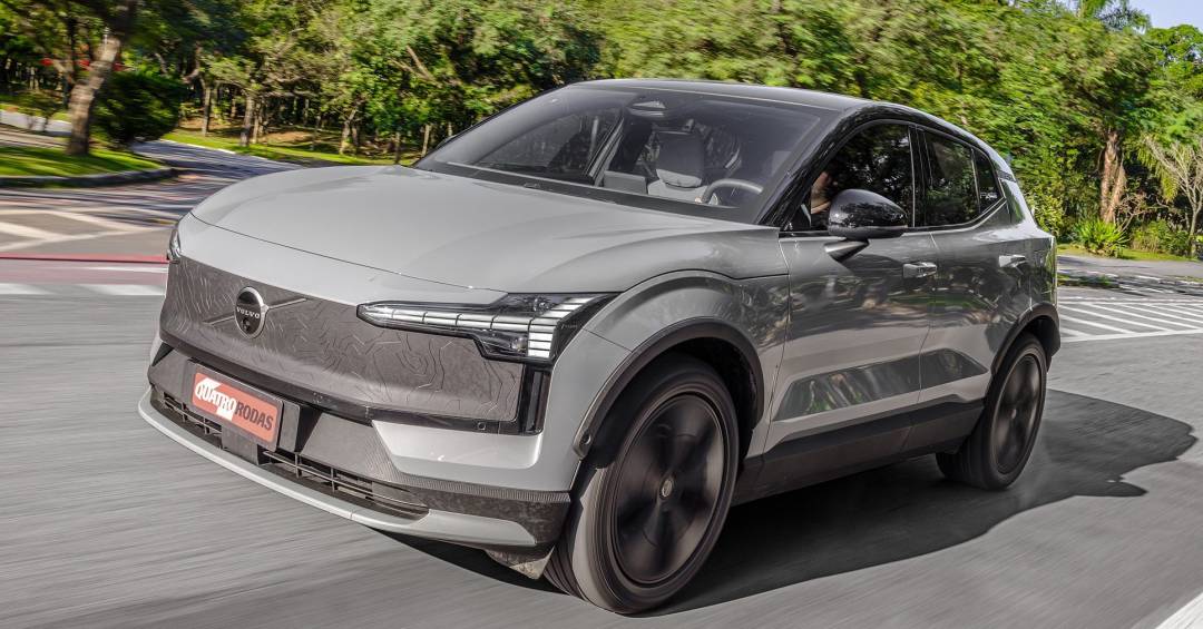 Volvo EX30 Cross Country é SUV elétrico aventureiro com potência esportiva