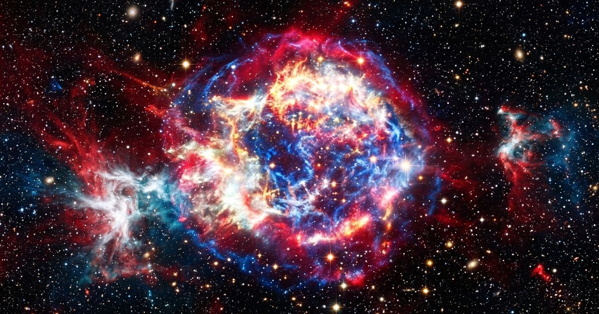 NASA revela fotos do cosmos em vermelho, branco e azul pelos 250 anos dos EUA