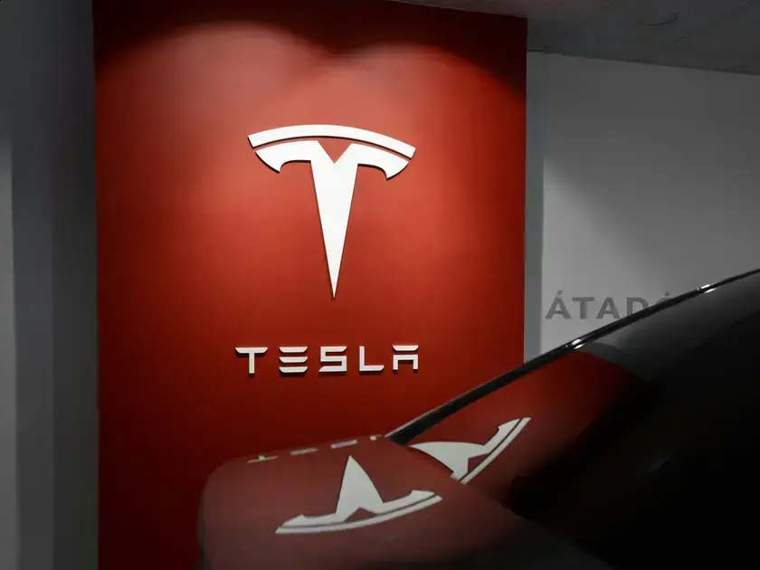 Aceleração Tesla | Motorista em alta velocidade causou tragédia no Texas