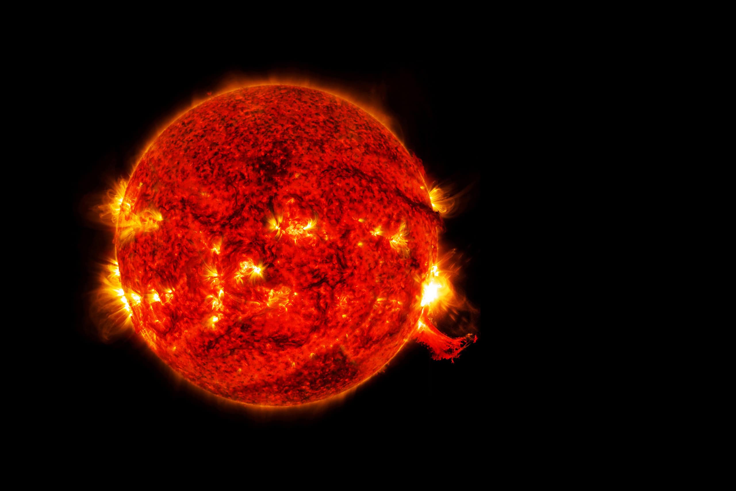 Tempestades solares extremas ameaçam infraestrutura global da Terra