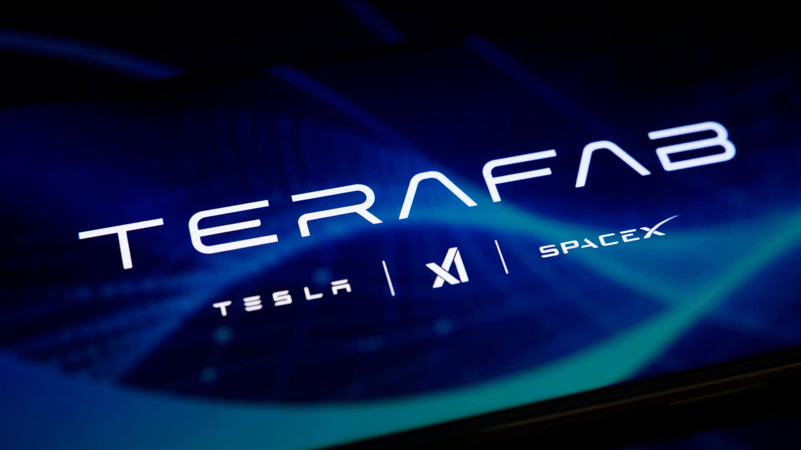 Chips de IA: Tesla e SpaceX investem bilhões em megafábrica Terafab no Texas