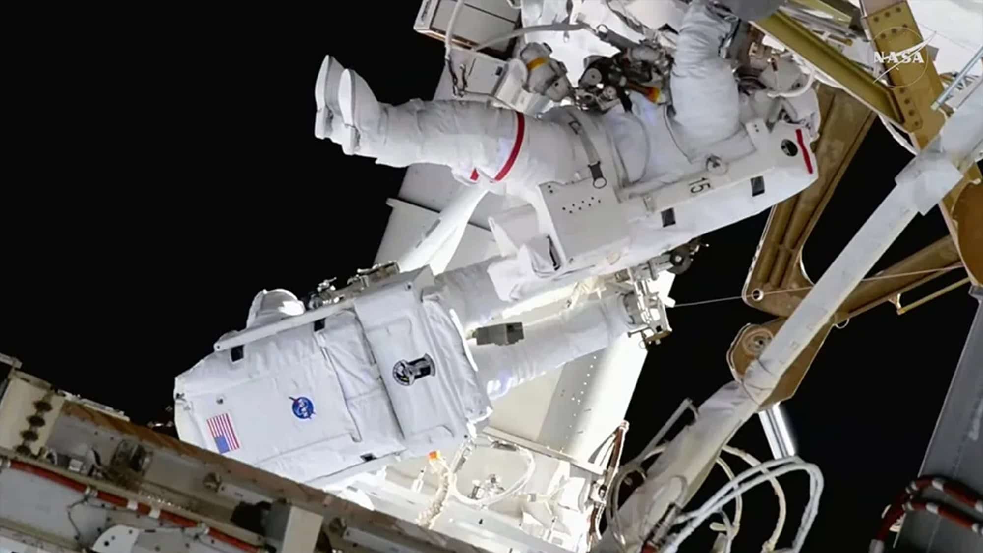 NASA Conclui Instalação de Suportes para Painéis Solares na ISS