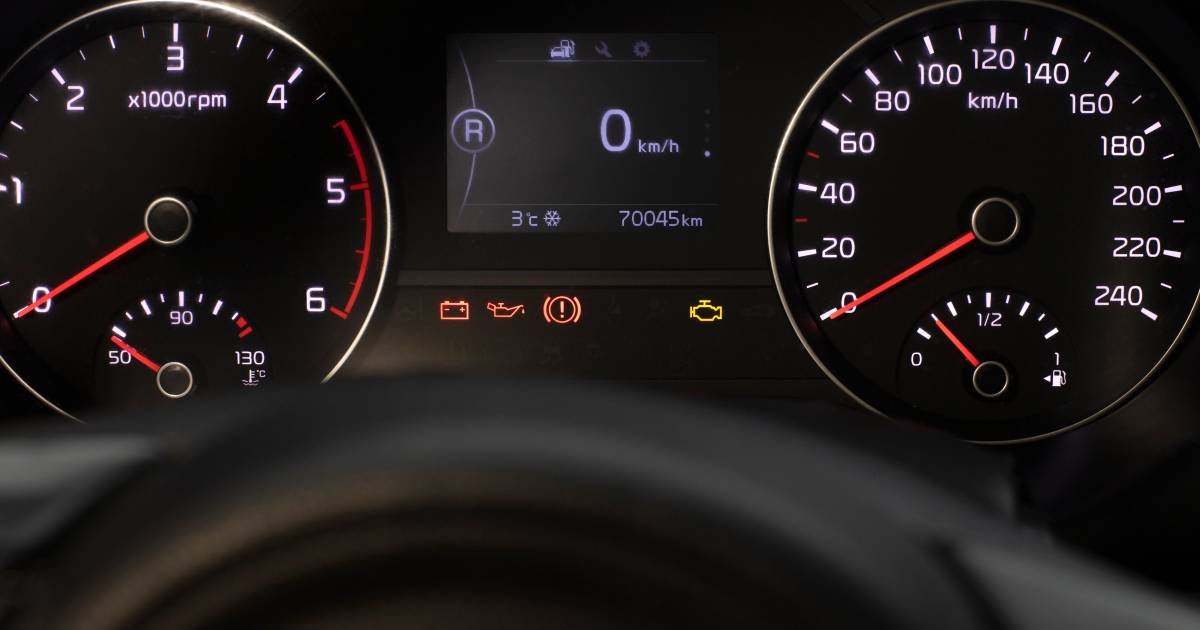 Luz da Bateria: O que Fazer Quando o Alerta Acende no Painel do Carro