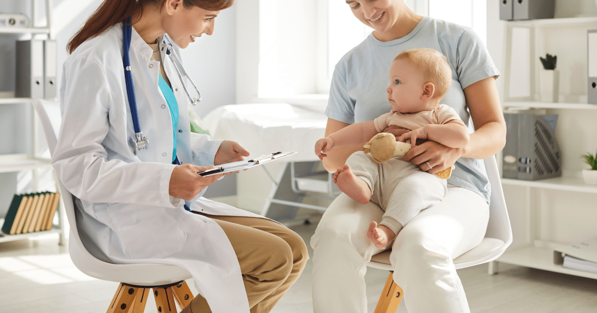 Saúde infantil: entenda a importância de consultas, exames e vacina no desenvolvimento