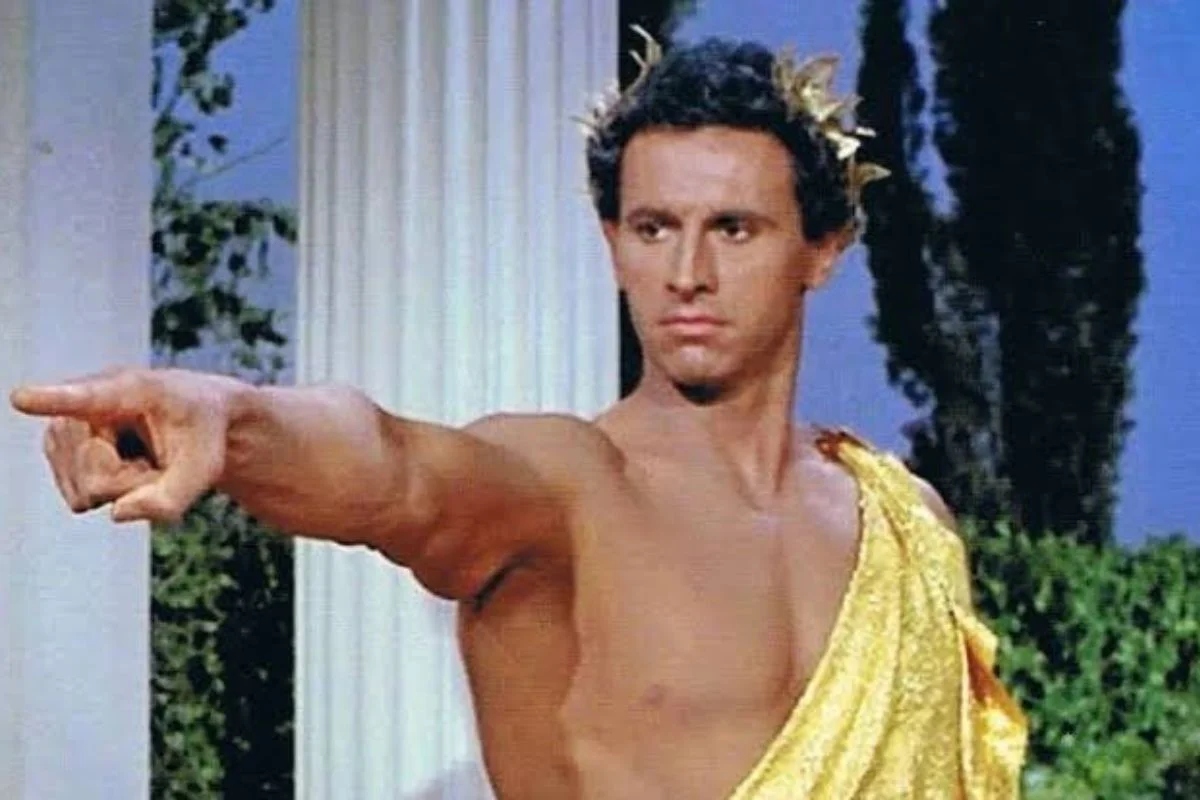 Michael Forest, ator clássico de Star Trek e dublador de games, morre aos 97 anos