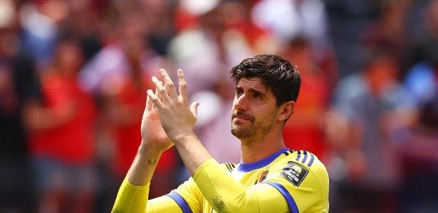 Courtois afirma ser excluído do grupo de WhatsApp da seleção da Bélgica