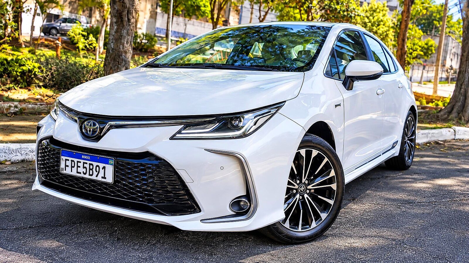 Toyota Corolla normaliza produção em Sorocaba e volta a oferecer linha completa no Brasil